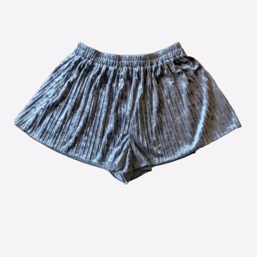 Forever 21 Pull On Pleated Silver Metallic Velvet Shorts